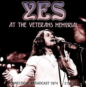 At The Veterans Memorial (live Broadcast -74) (2CD)