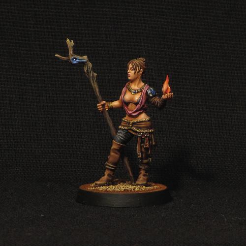 28mm Sorceress (AG-09)